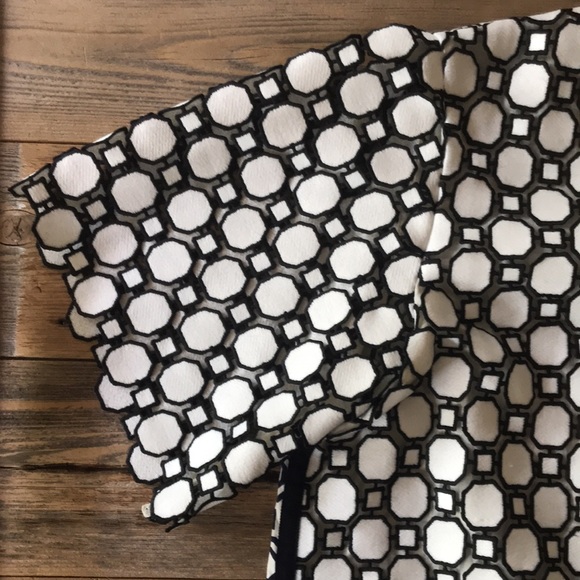 Tory Burch Geometrical Lace Top, Size 4 - Picture 4 of 8